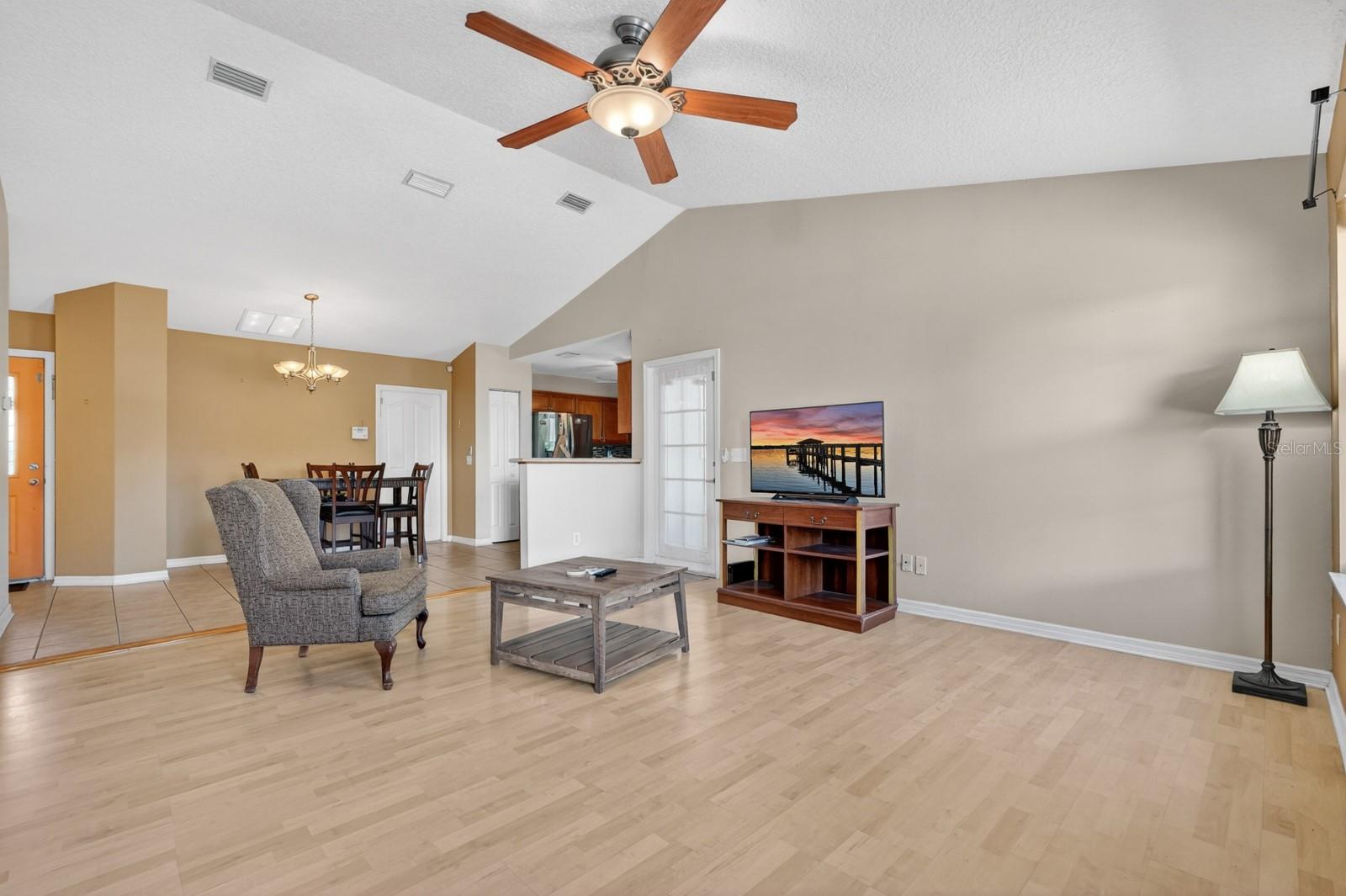 TIERRA WOODS - Residential