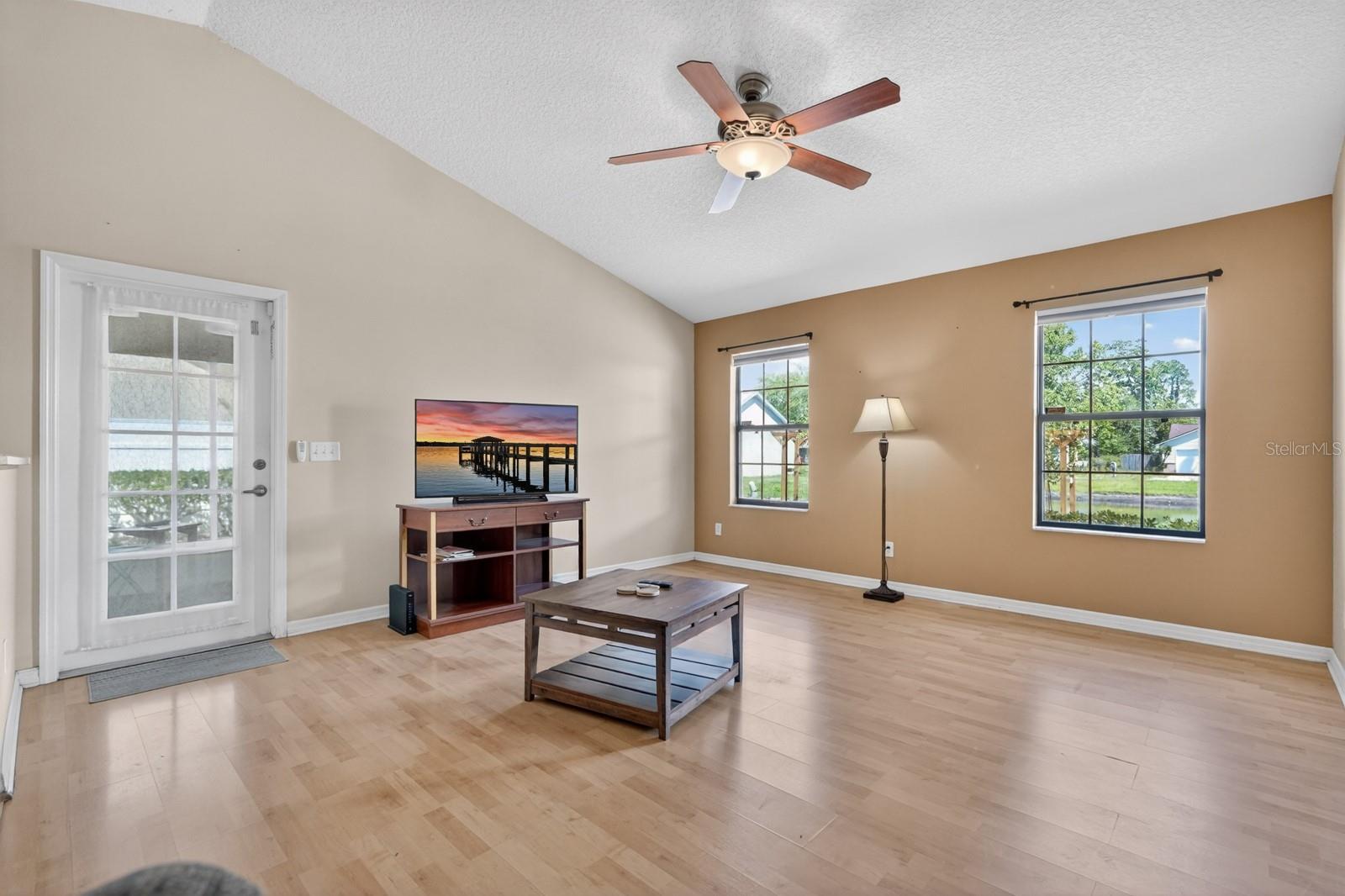 TIERRA WOODS - Residential