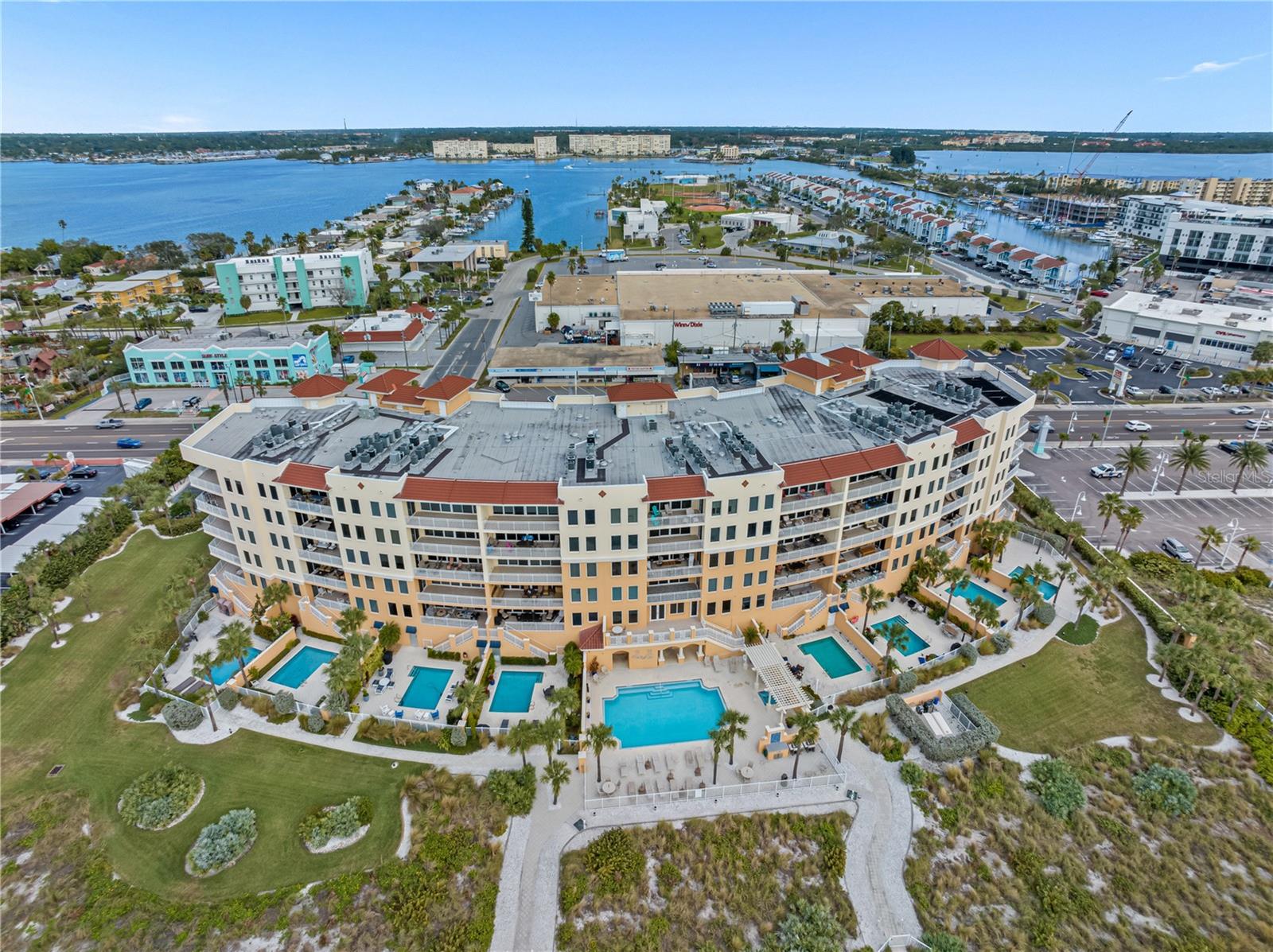 SERENO CONDO - Residential
