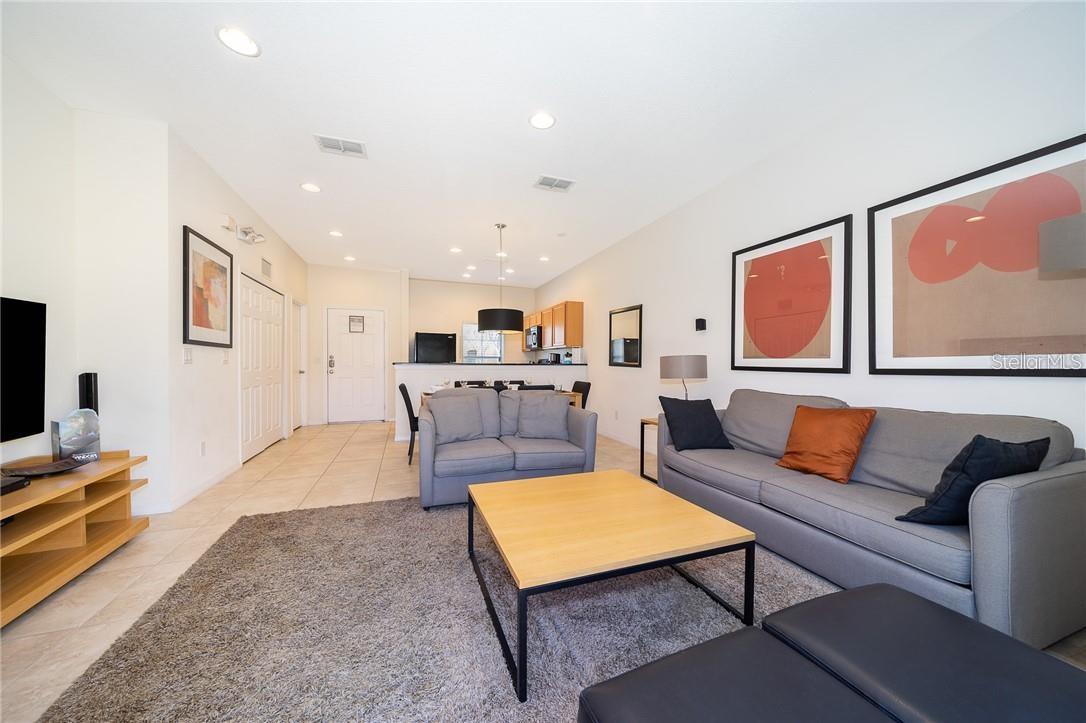 ENCANTADA PH 2 - Residential