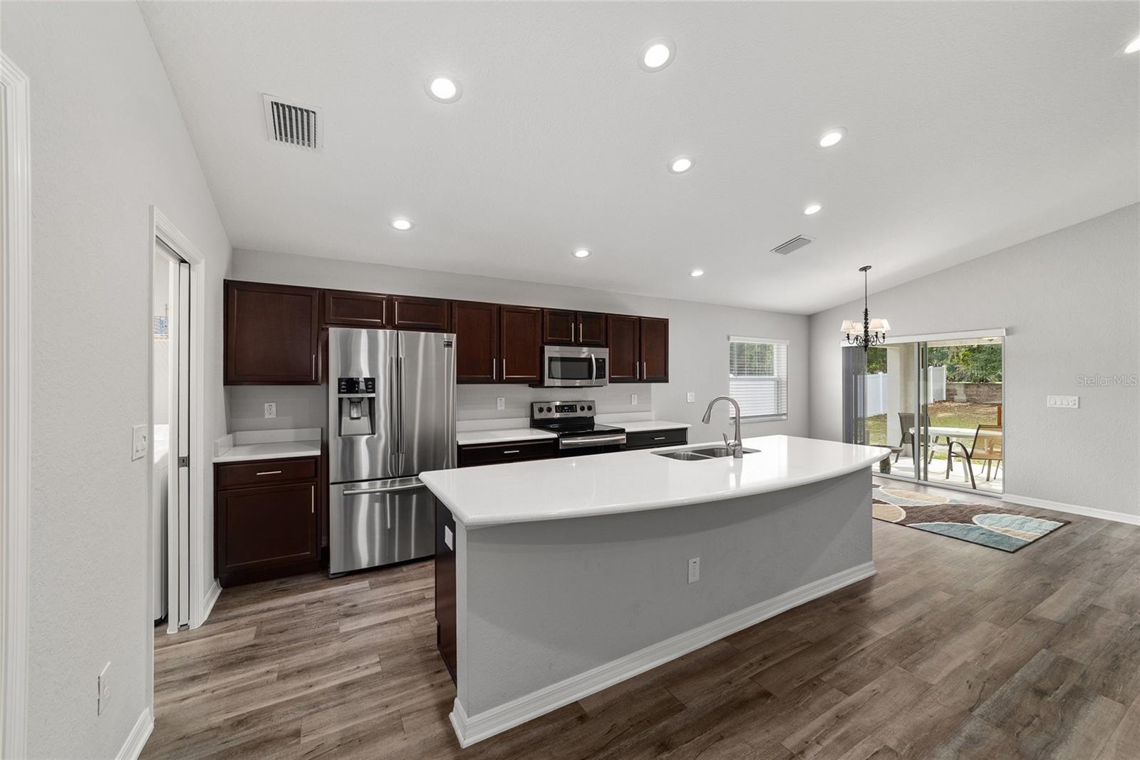 SUMMERCREST - Residential