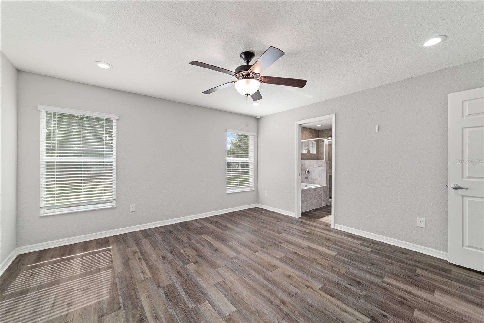 SUMMERCREST - Residential