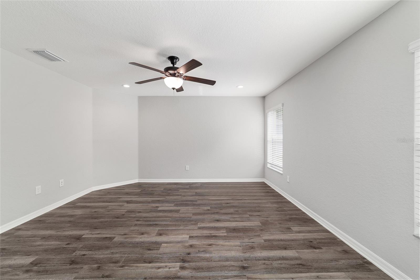 SUMMERCREST - Residential