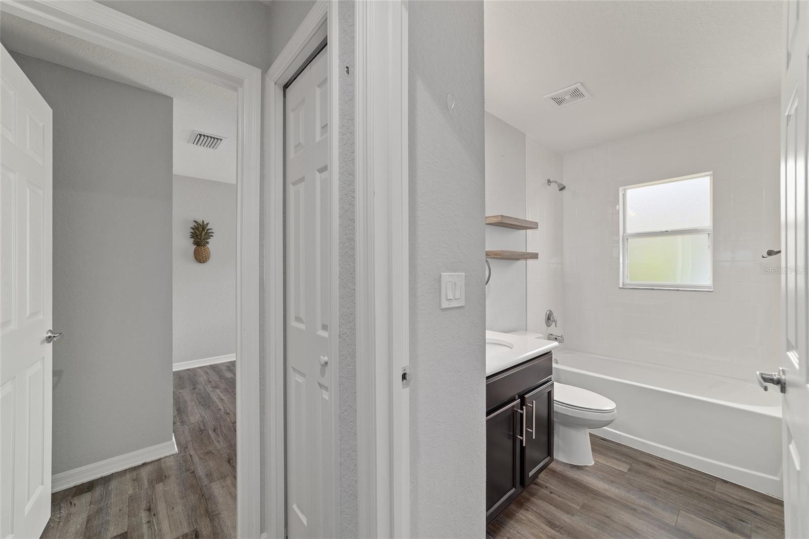 SUMMERCREST - Residential