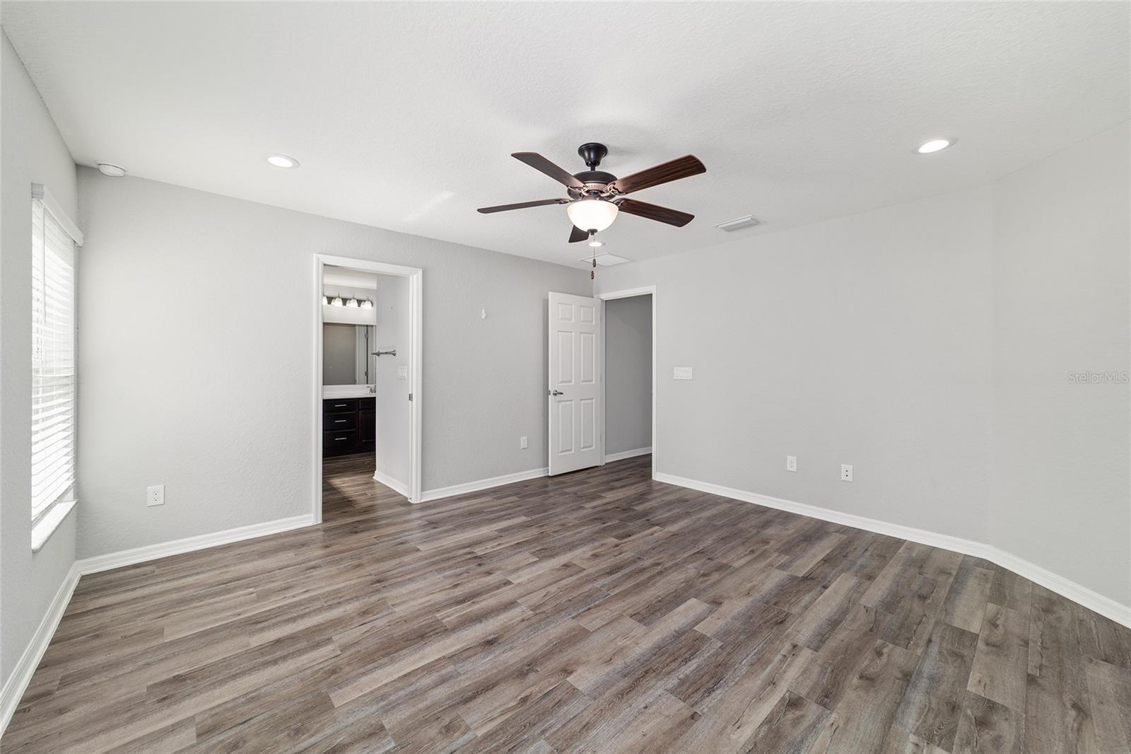 SUMMERCREST - Residential