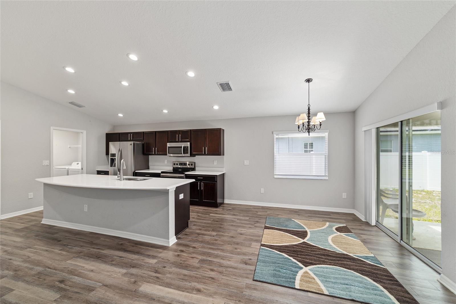SUMMERCREST - Residential