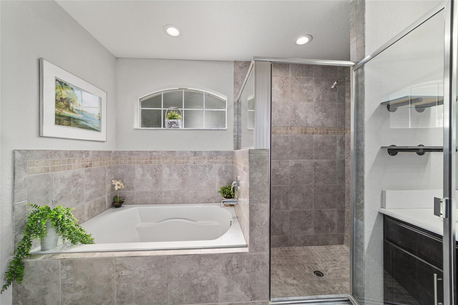 SUMMERCREST - Residential