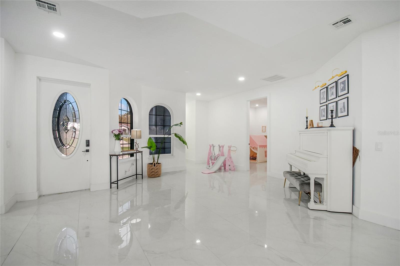 CHISHOLM TRAILS - Residential