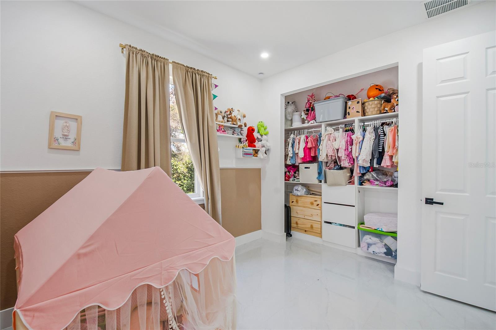 CHISHOLM TRAILS - Residential