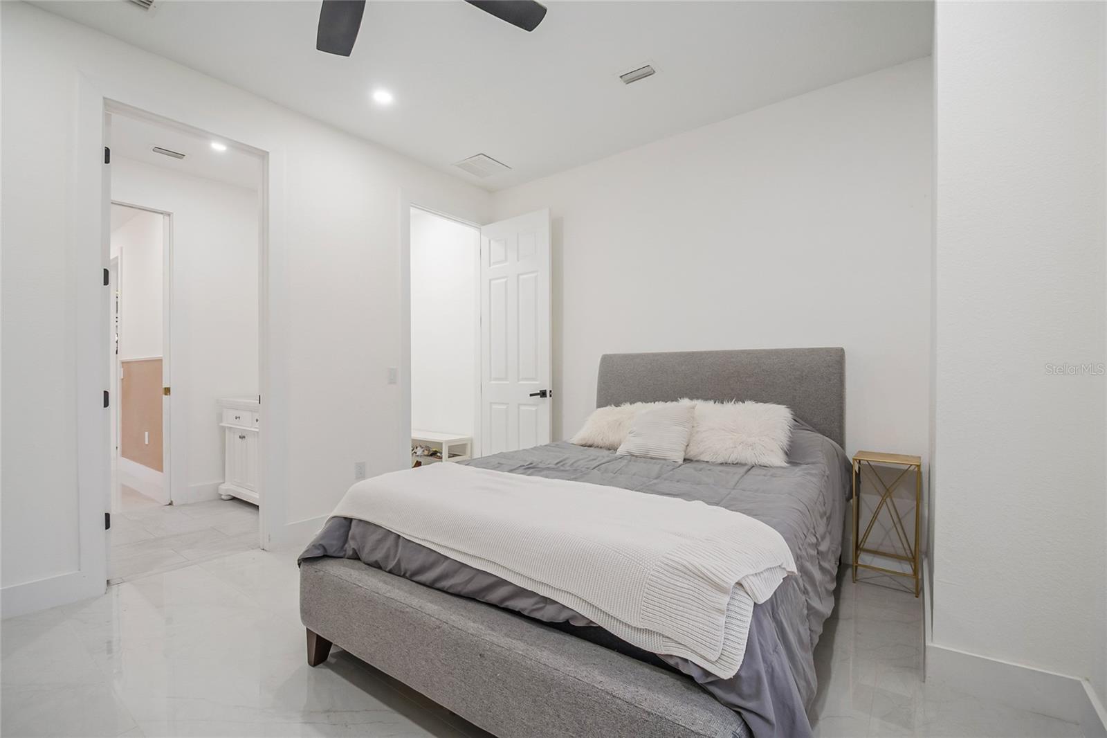 CHISHOLM TRAILS - Residential