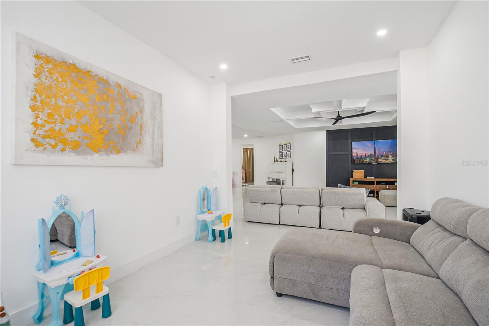 CHISHOLM TRAILS - Residential