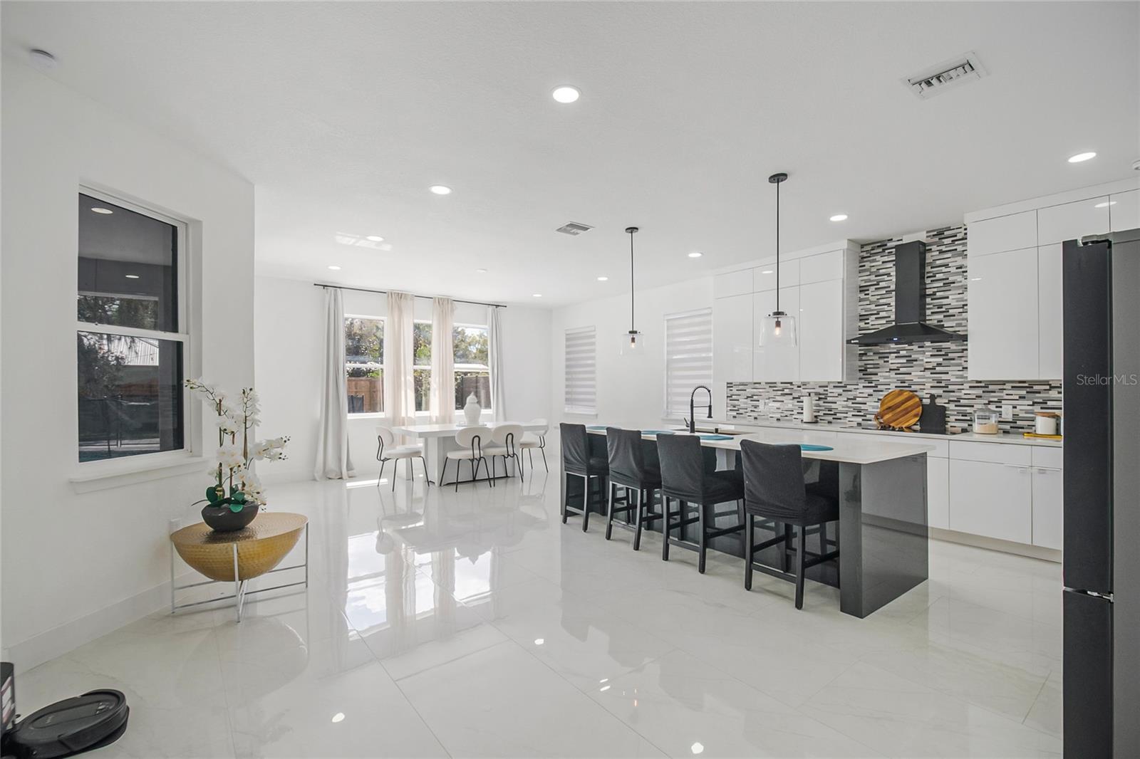 CHISHOLM TRAILS - Residential