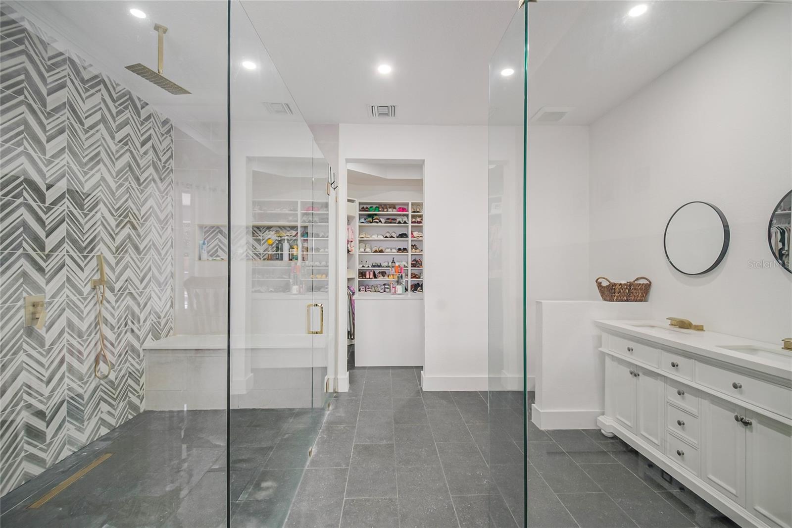 CHISHOLM TRAILS - Residential