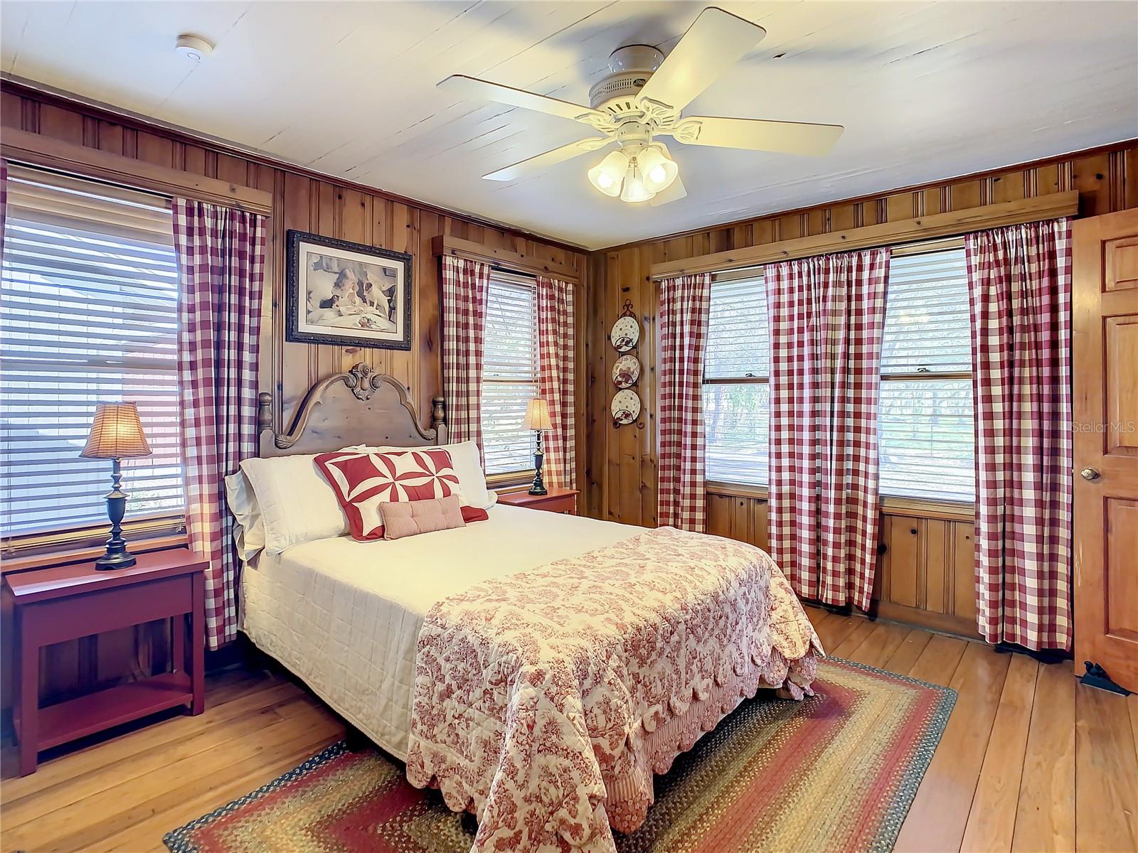 PINELLAS FARMS - Residential