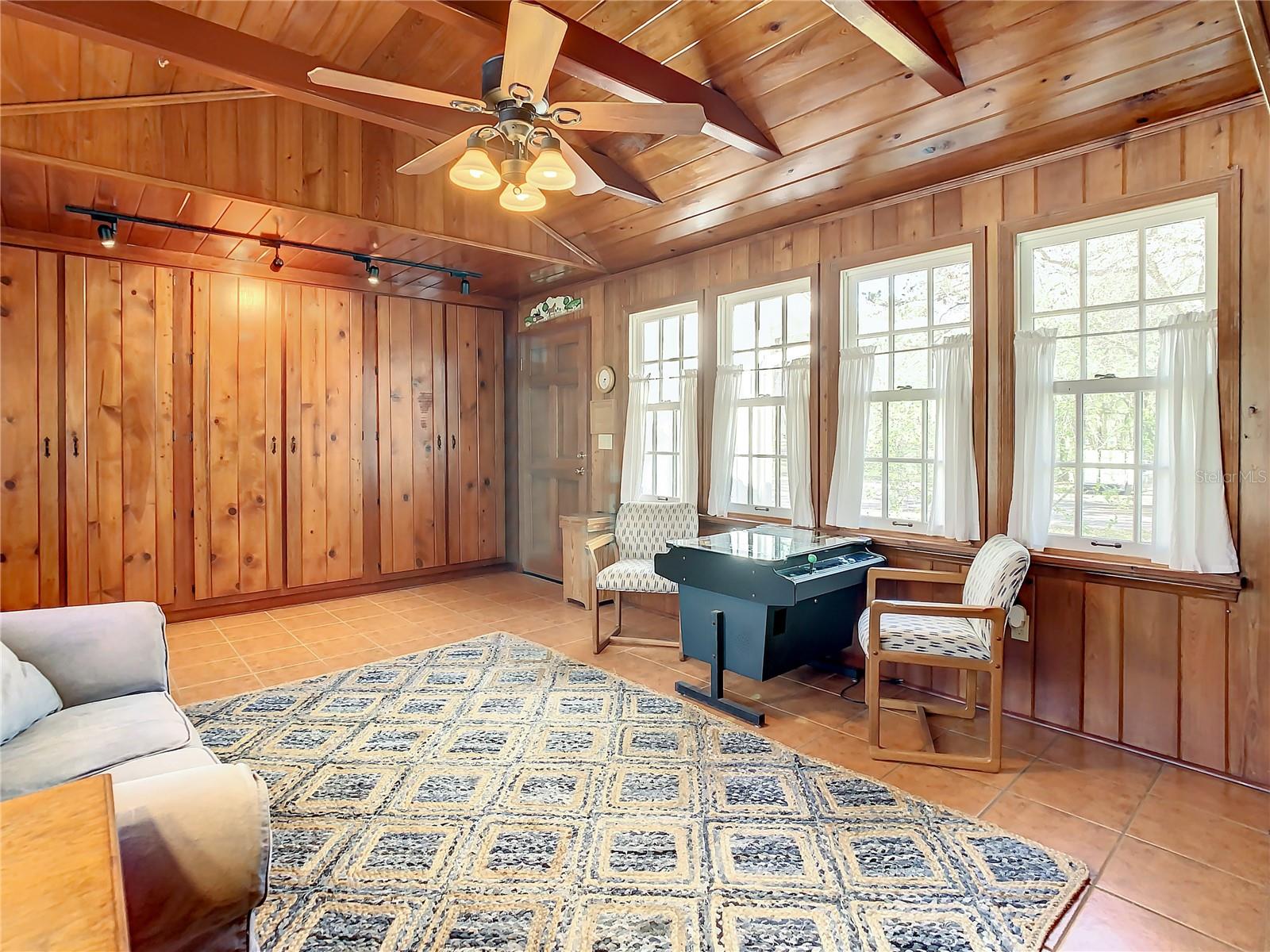 PINELLAS FARMS - Residential