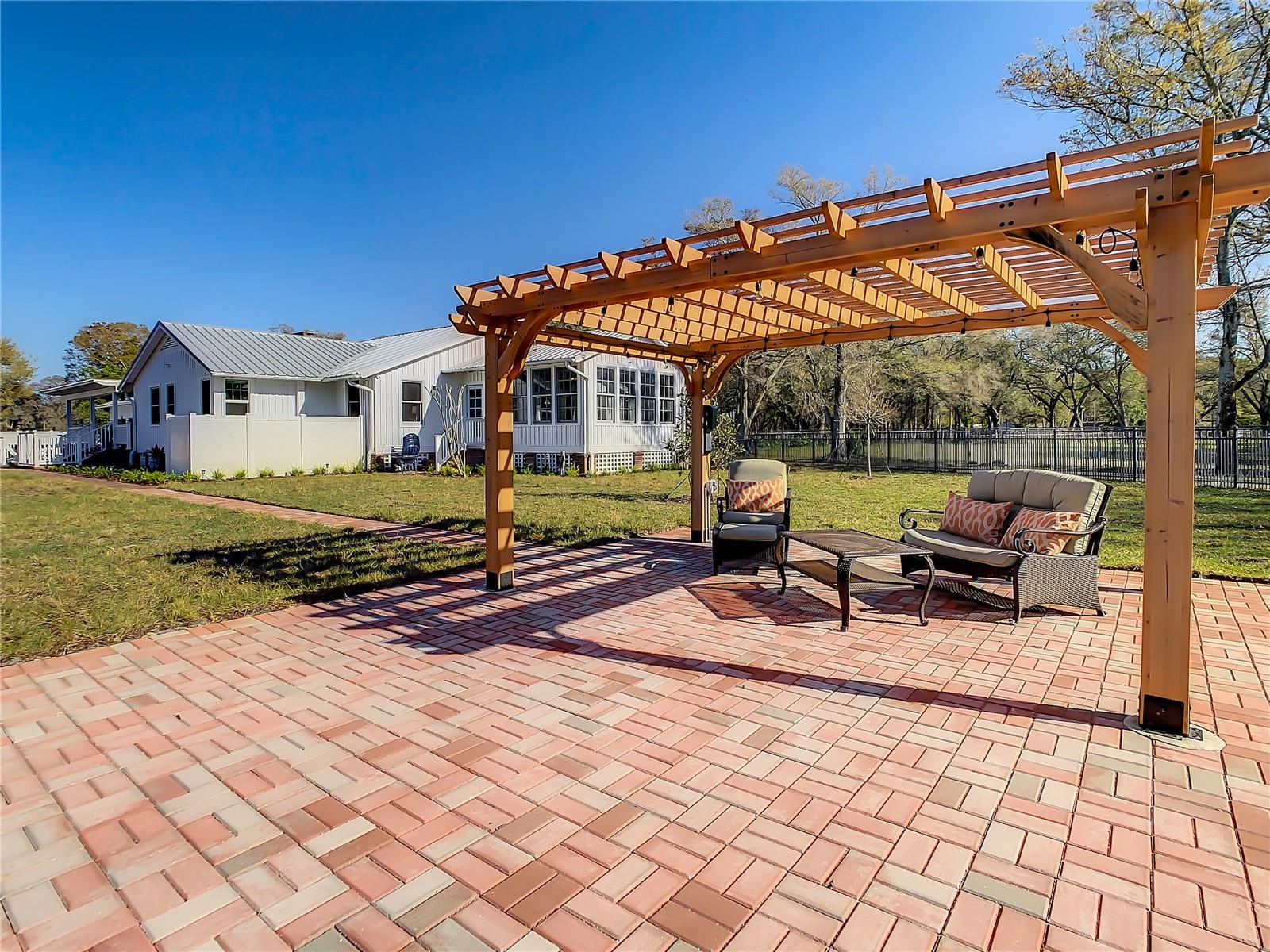 PINELLAS FARMS - Residential