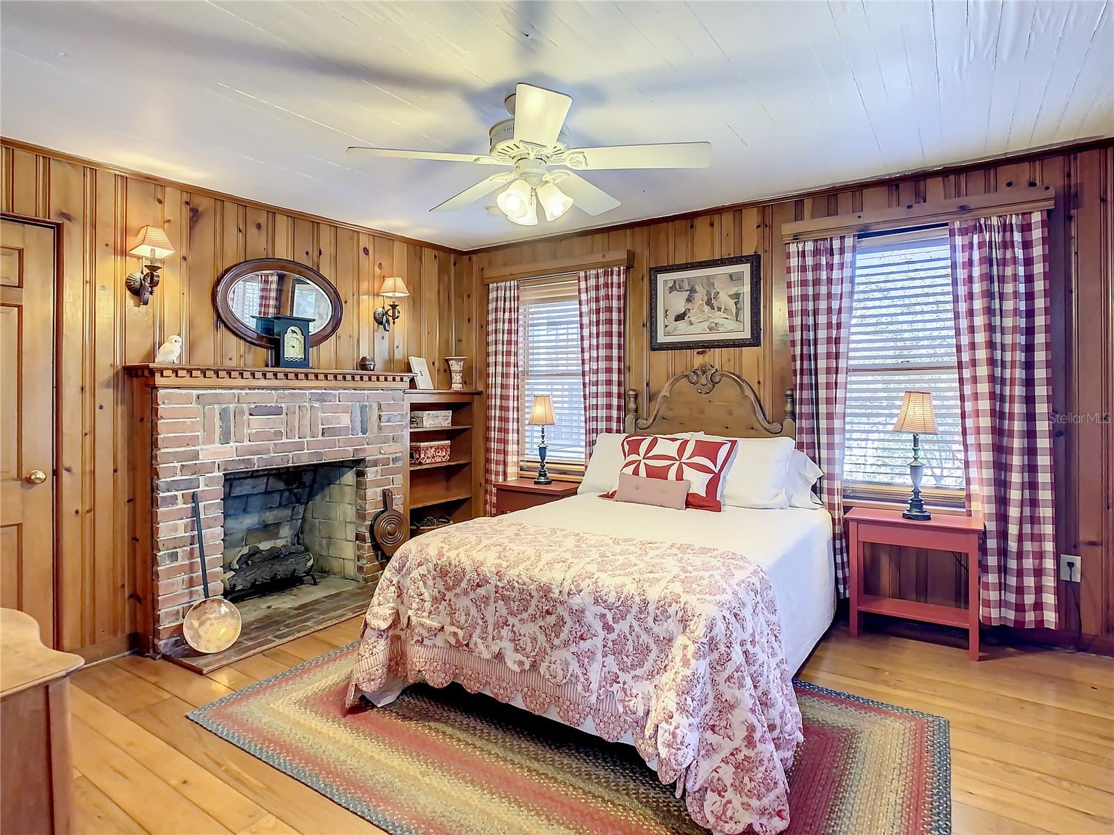 PINELLAS FARMS - Residential