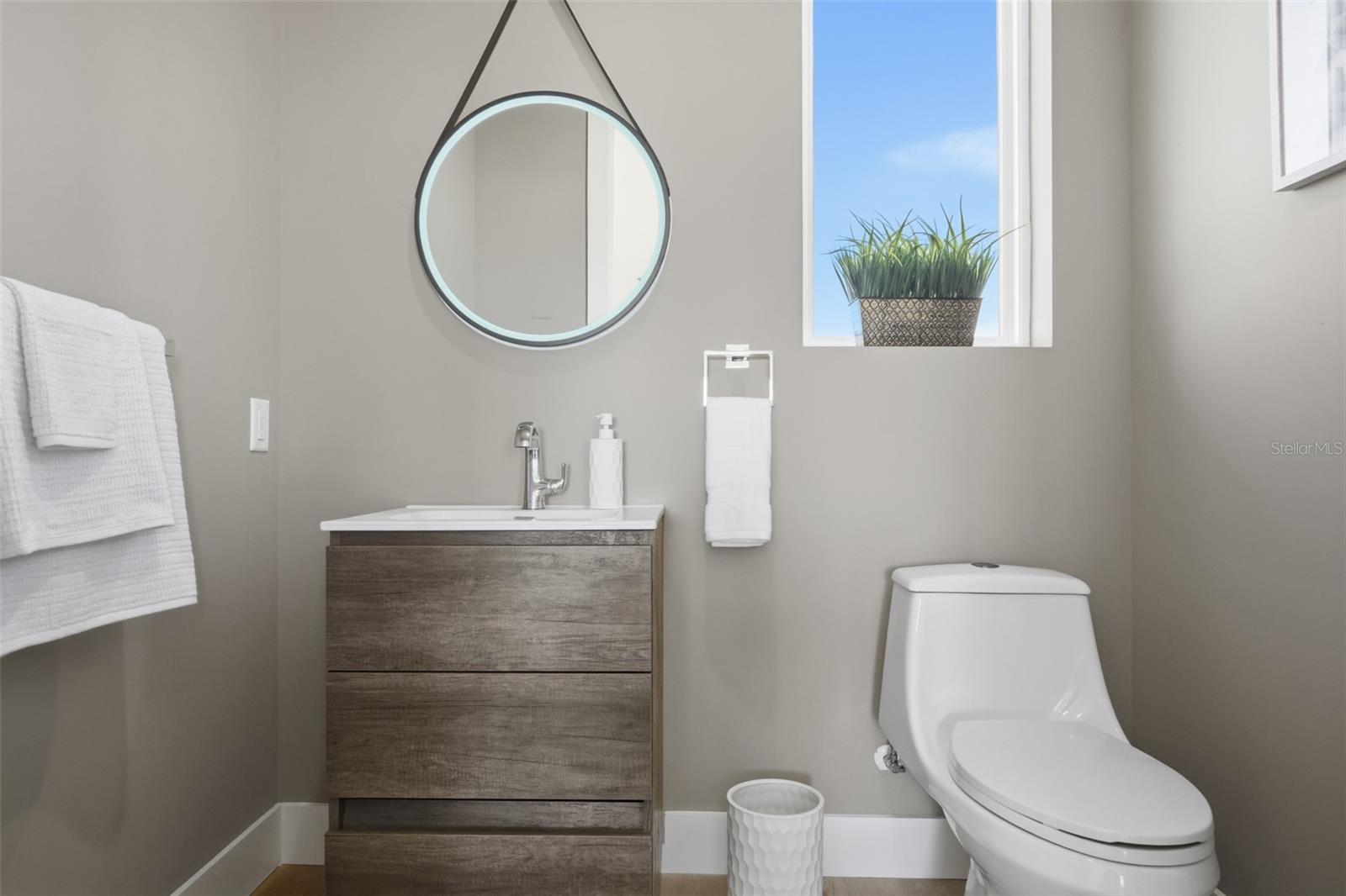 AQUA RESERVE TOWNHOMES - Residential