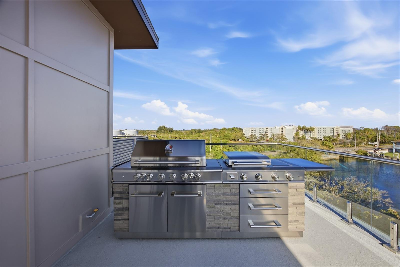 AQUA RESERVE TOWNHOMES - Residential