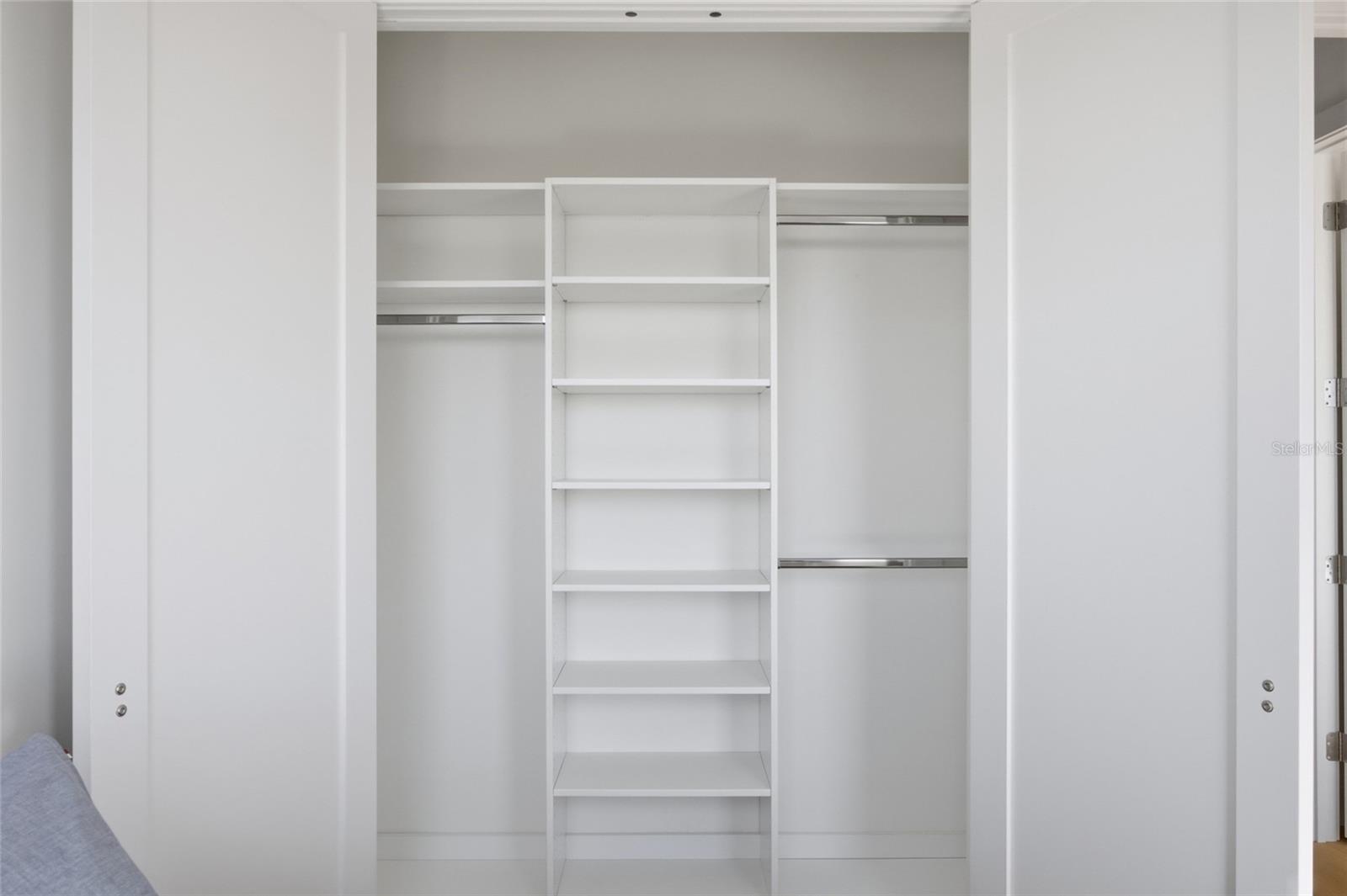 AQUA RESERVE TOWNHOMES - Residential