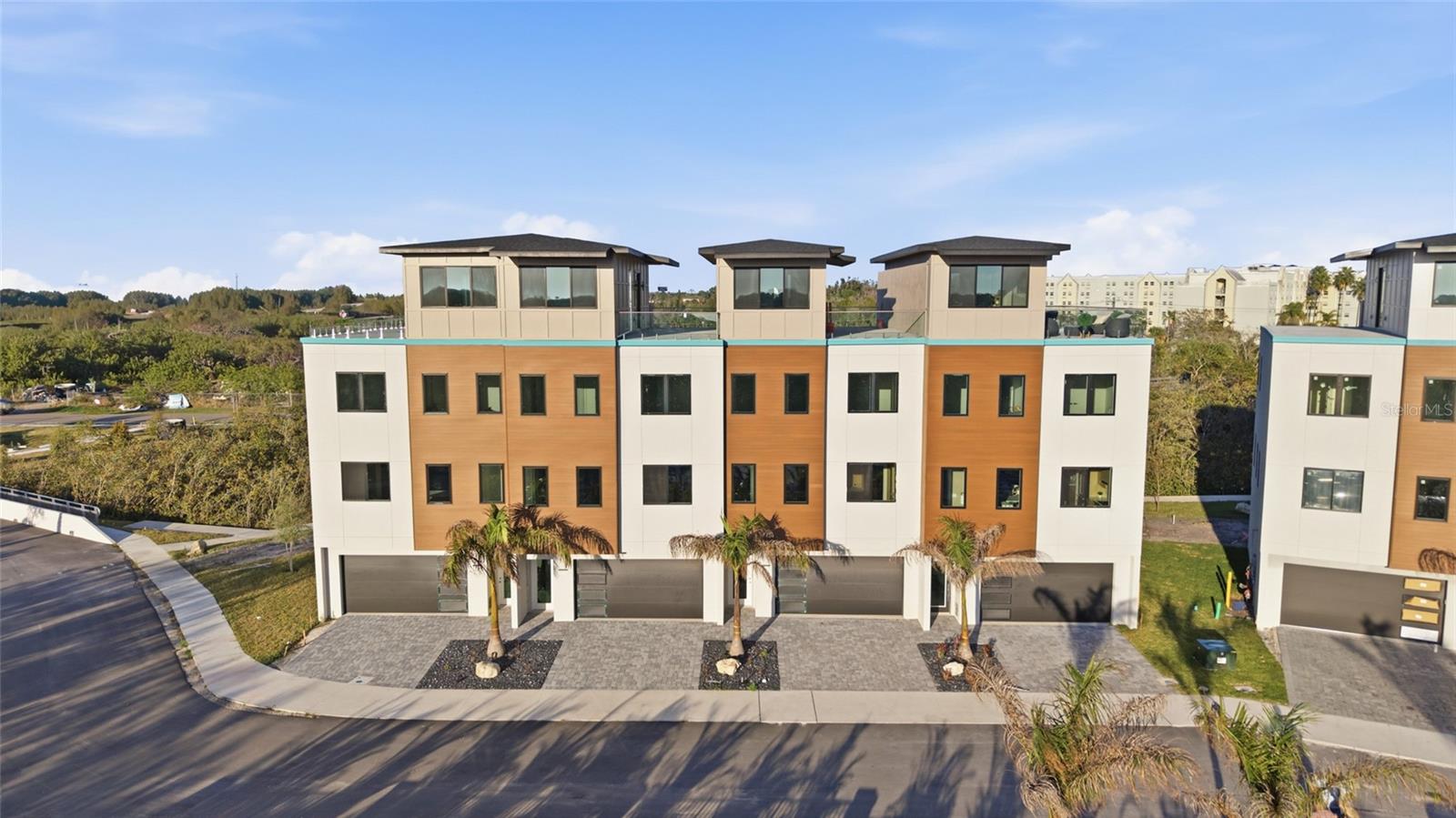 AQUA RESERVE TOWNHOMES - Residential