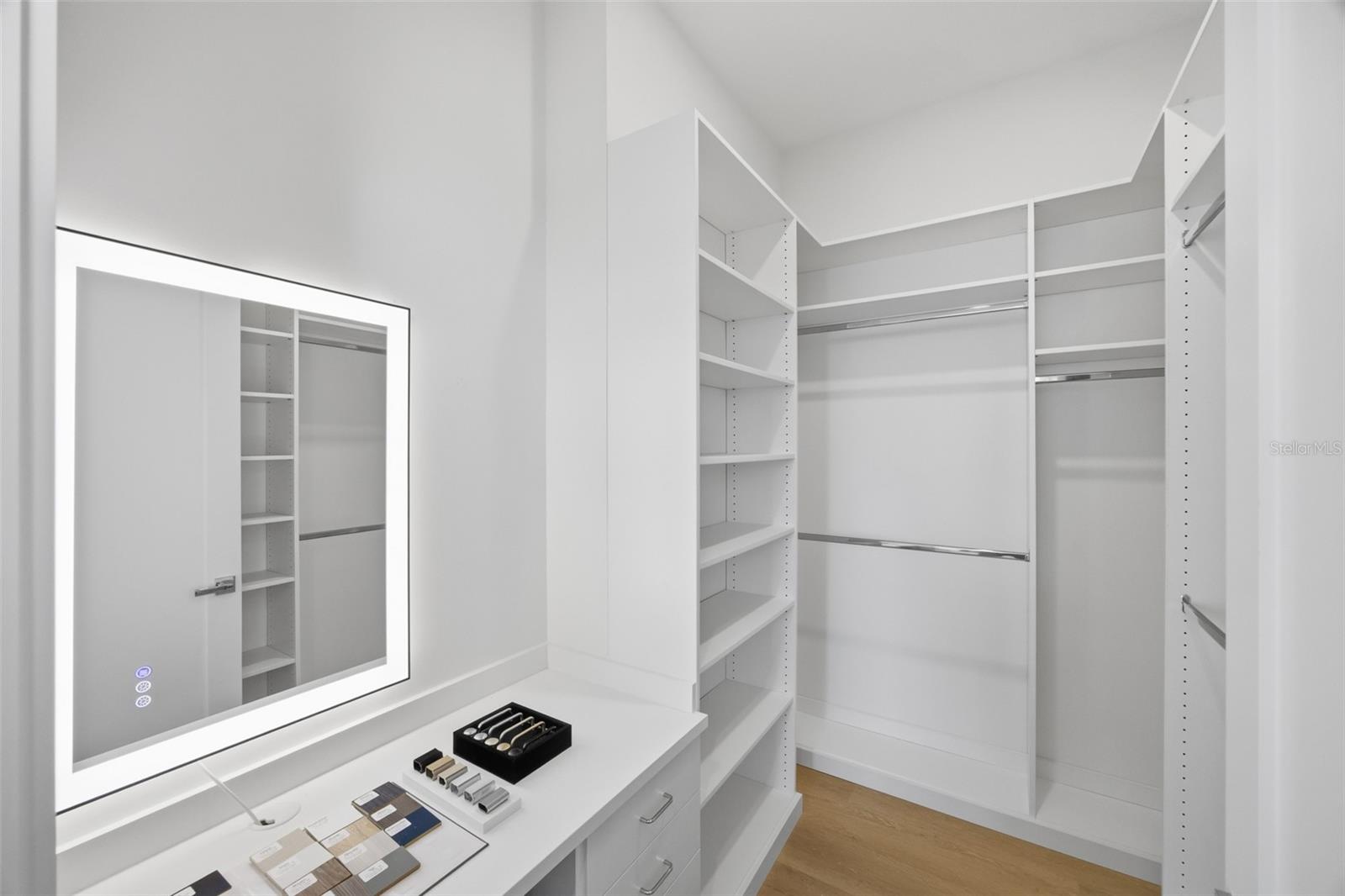 AQUA RESERVE TOWNHOMES - Residential