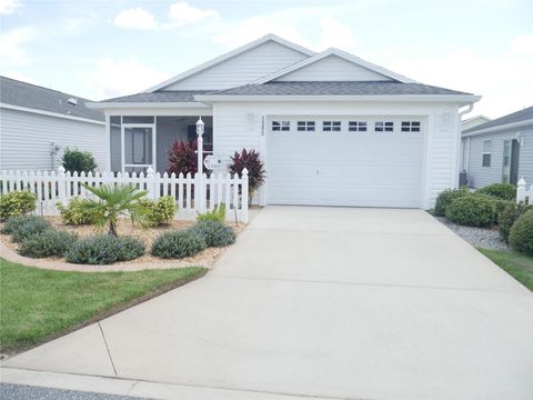 Photo of 1390 Viola Court, The Villages, FL 32163 (MLS # G5102373)