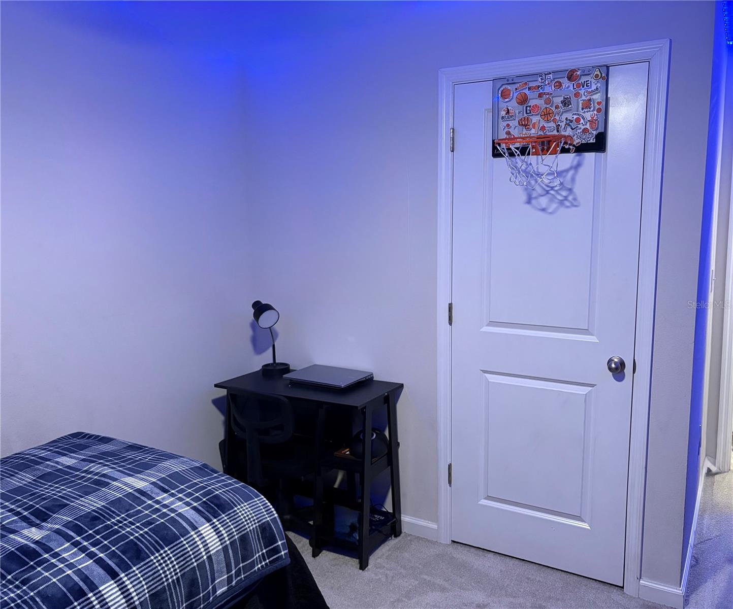 AVALON WOODS PH II - Residential Lease