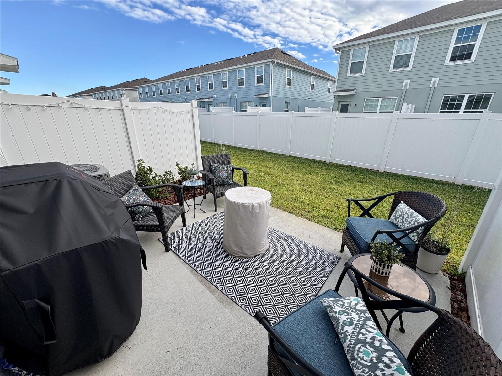 AVALON WOODS PH II - Residential Lease