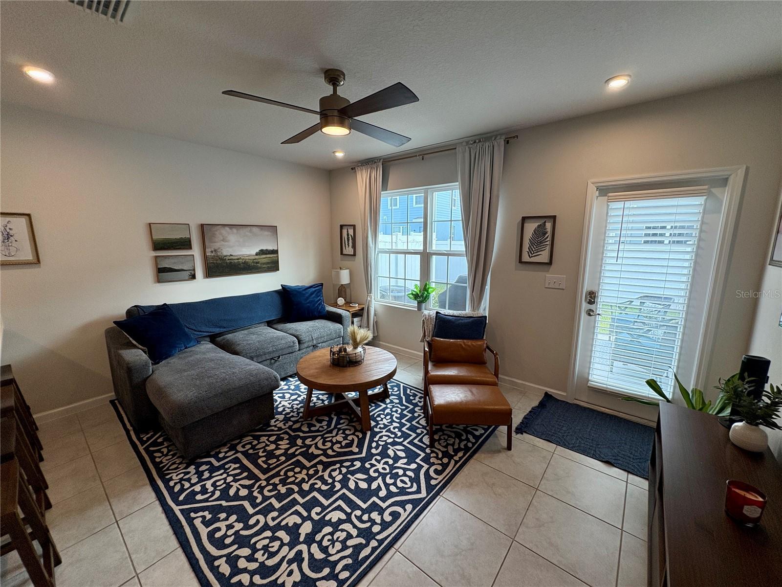 AVALON WOODS PH II - Residential Lease