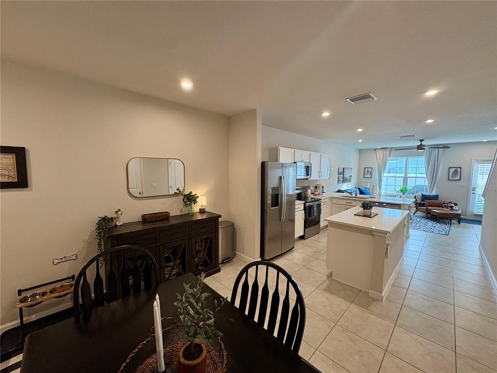 AVALON WOODS PH II - Residential Lease