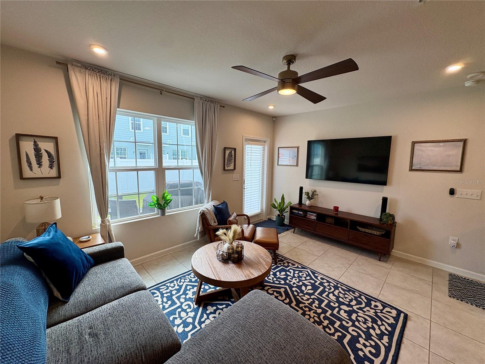 AVALON WOODS PH II - Residential Lease