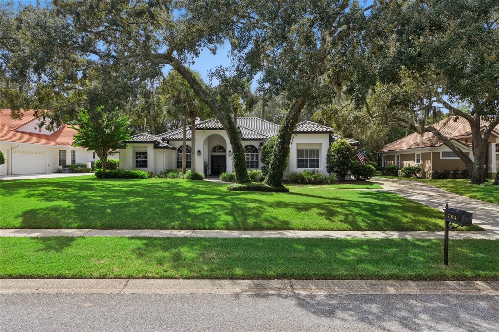 704 IRONWOOD COURT