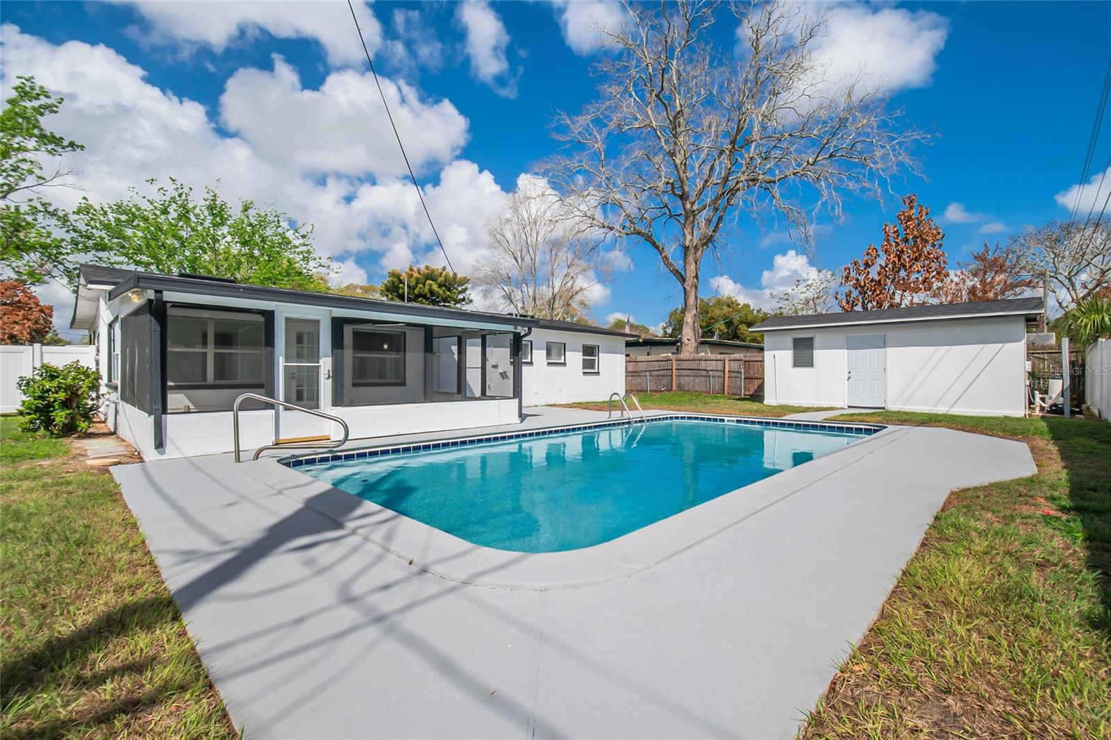 EDGEWOOD PARK - Residential