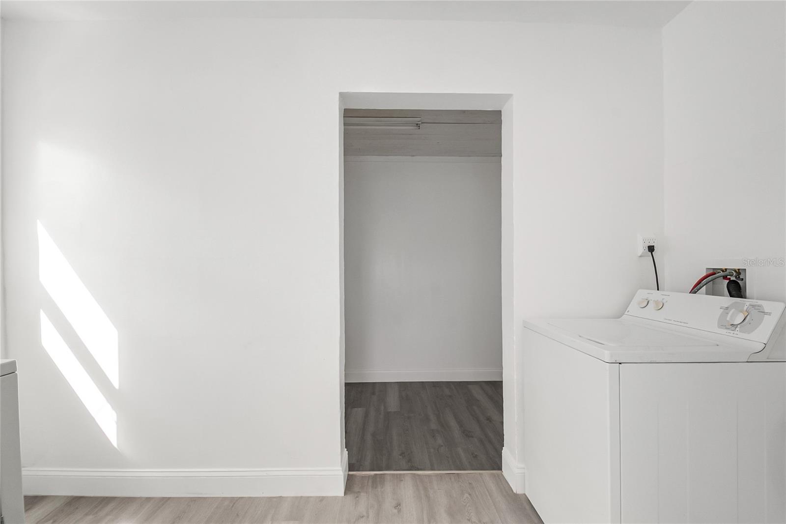 EDGEWOOD PARK - Residential