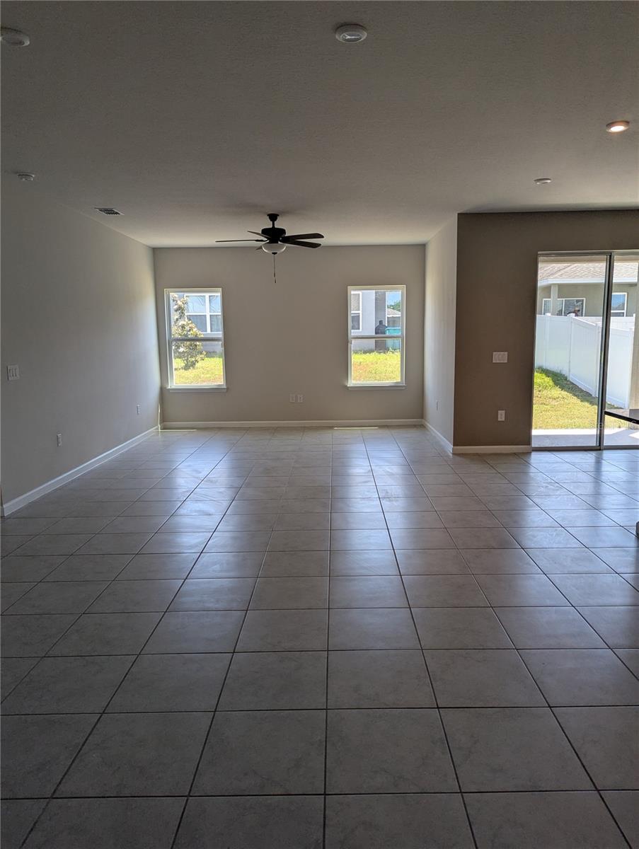 DORA LANDINGS - Residential Lease