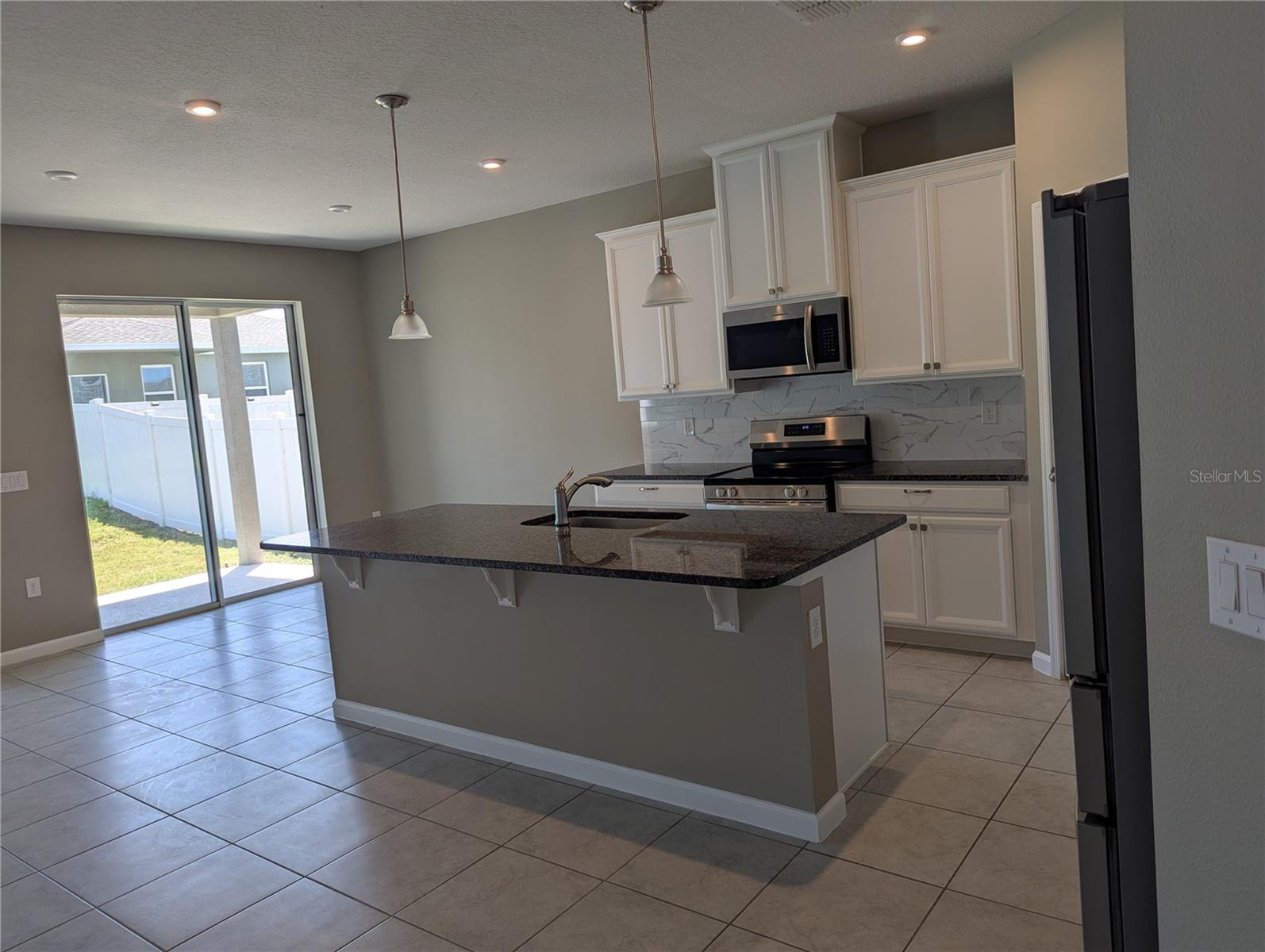 DORA LANDINGS - Residential Lease