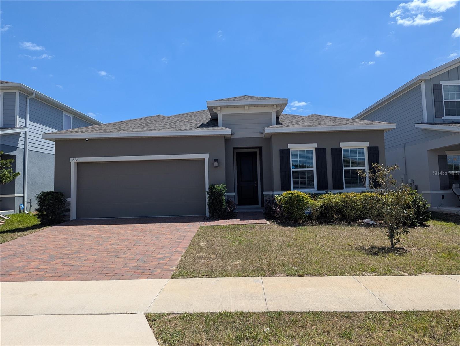 ?? Ready to fall in love? This practically brand-new 3 bedroom, 2 bath home with a 2-car garage has all the space you need with its open, airy floor plan. But the real magic? You’re only five minutes from downtown Mount Dora—aka the land of endless festivals, cozy cafés, unique shops, and so much charm you’ll never want to leave. Think weekends full of strolling, shopping, and snacking, then coming home to your spacious retreat. This gem is move-in ready and waiting for someone to make it their happily-ever-after spot!