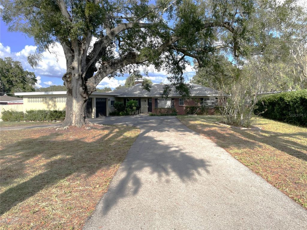 Photo of 11505 N Rome Avenue, Tampa, FL 33612 (MLS # TB8440535)