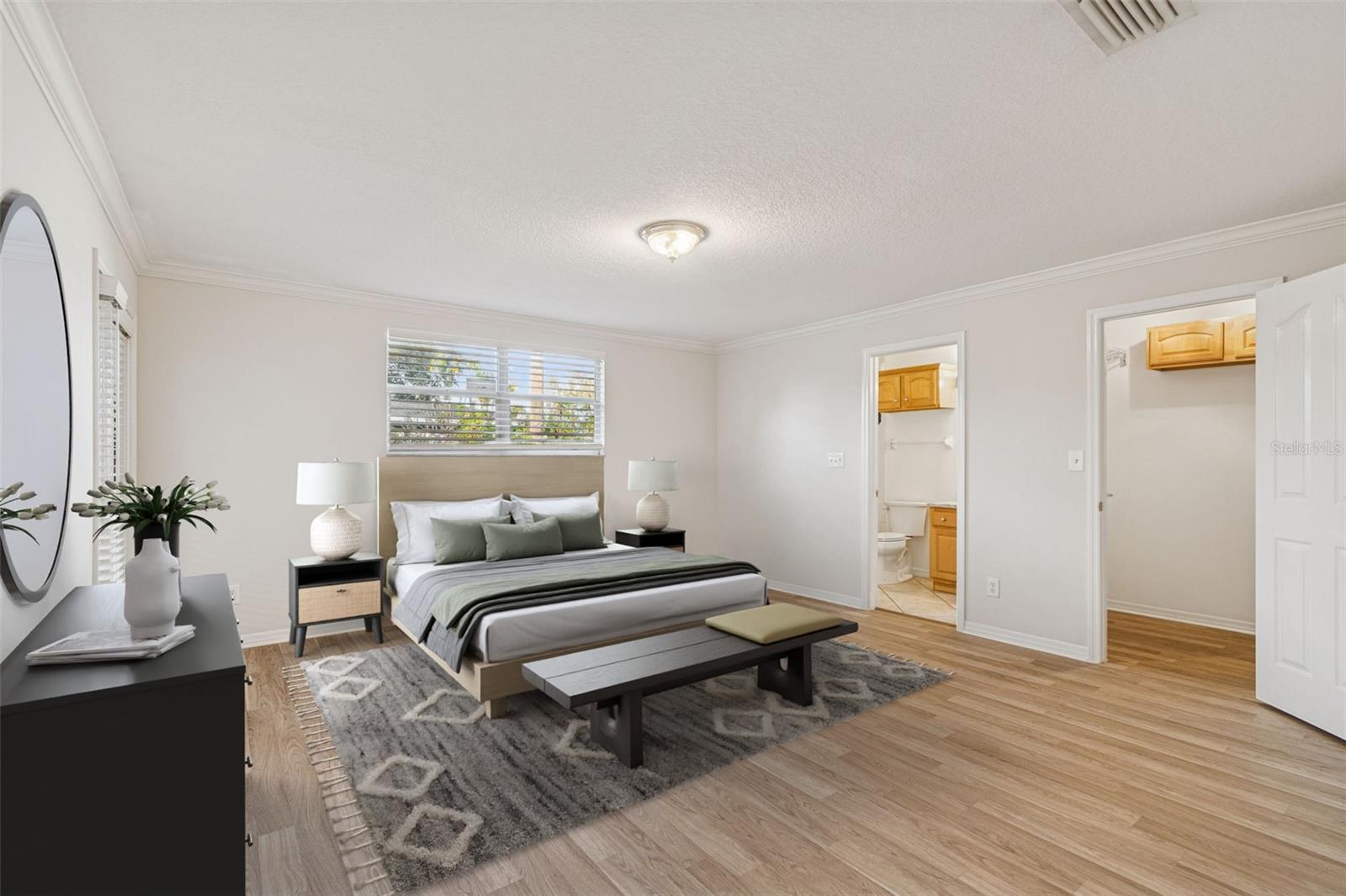 LOS CIEN - Residential