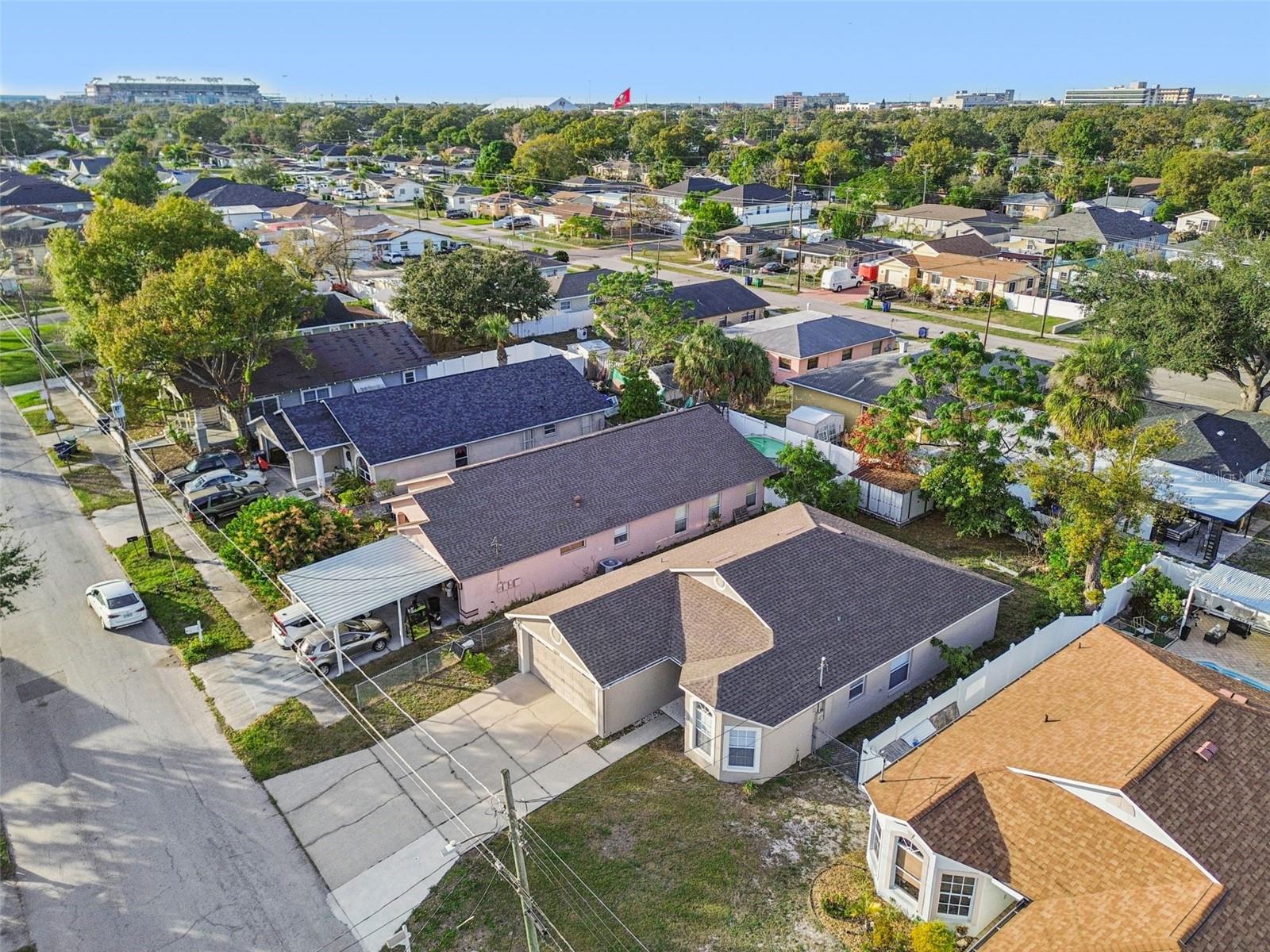 LOS CIEN - Residential