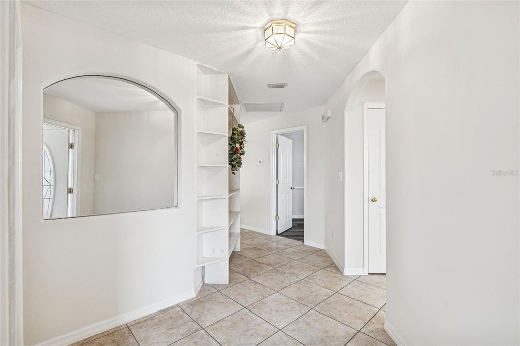 Photo of 2515 W Leroy Street, Tampa, FL 33607 (MLS # TB8462962)