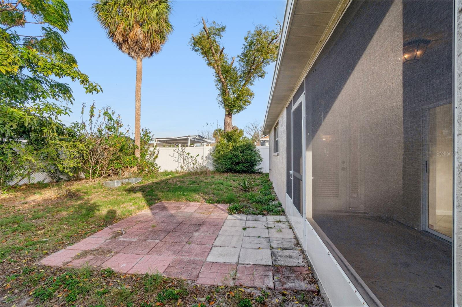 LOS CIEN - Residential