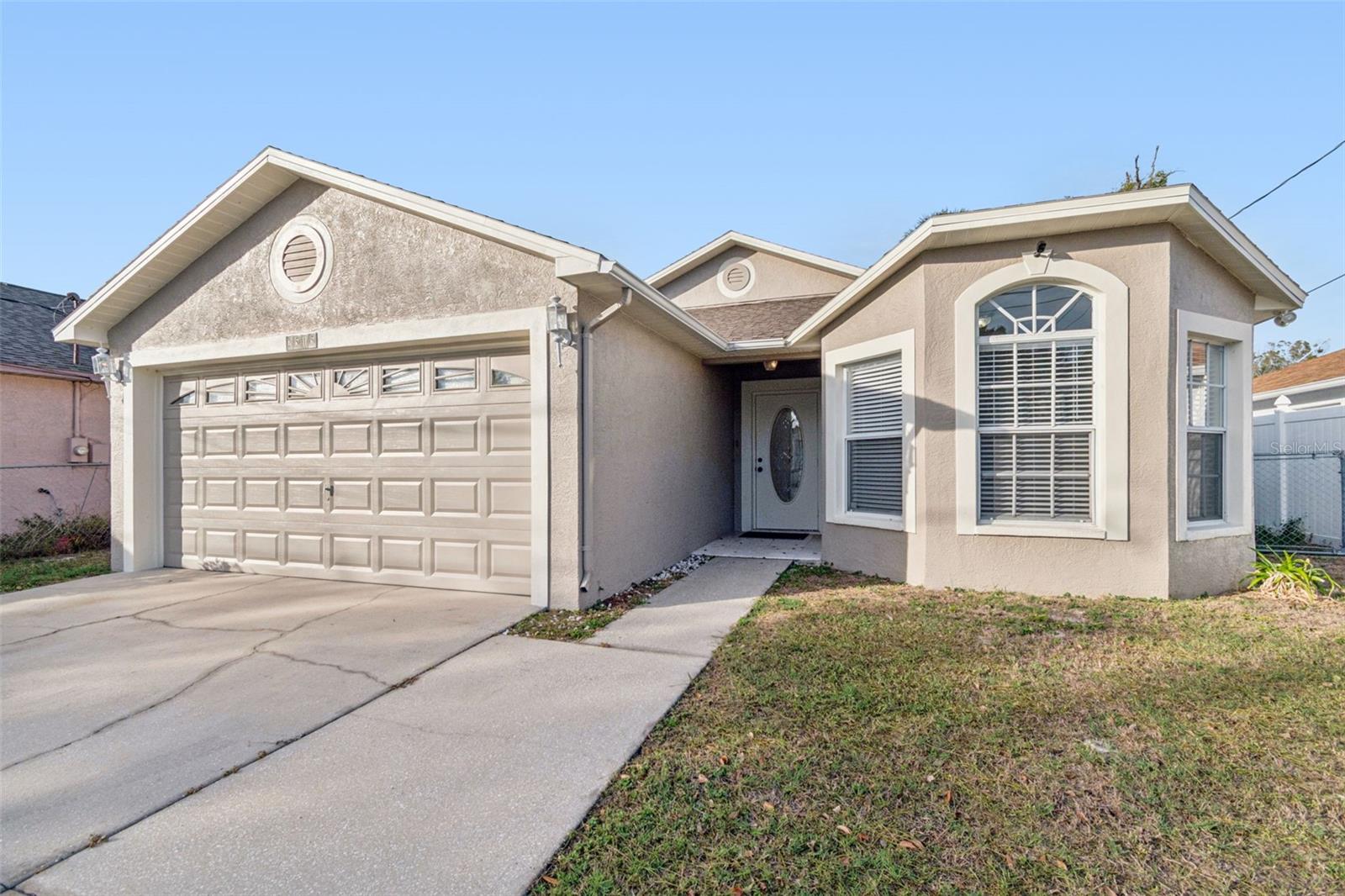 LOS CIEN - Residential