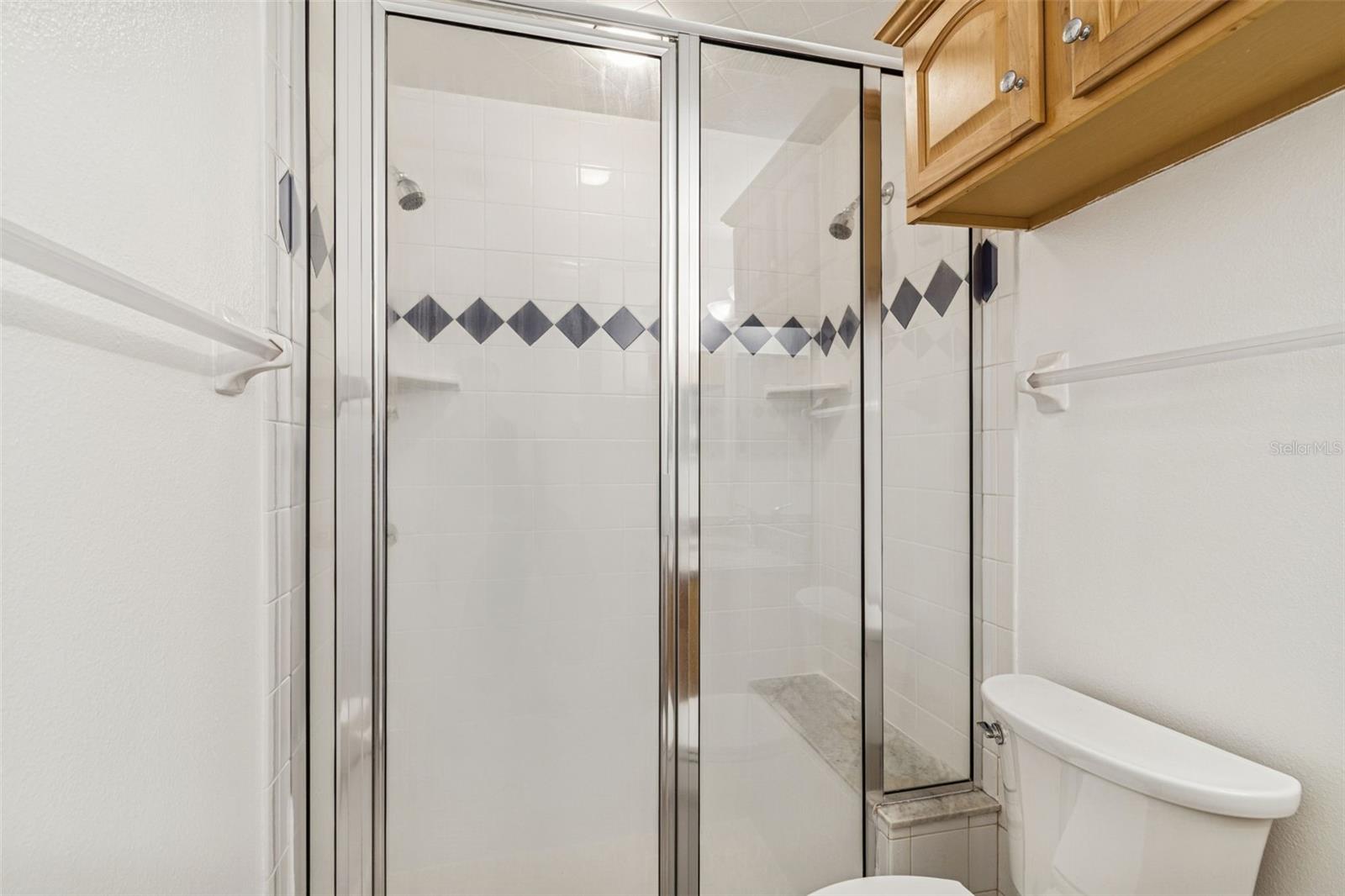 LOS CIEN - Residential