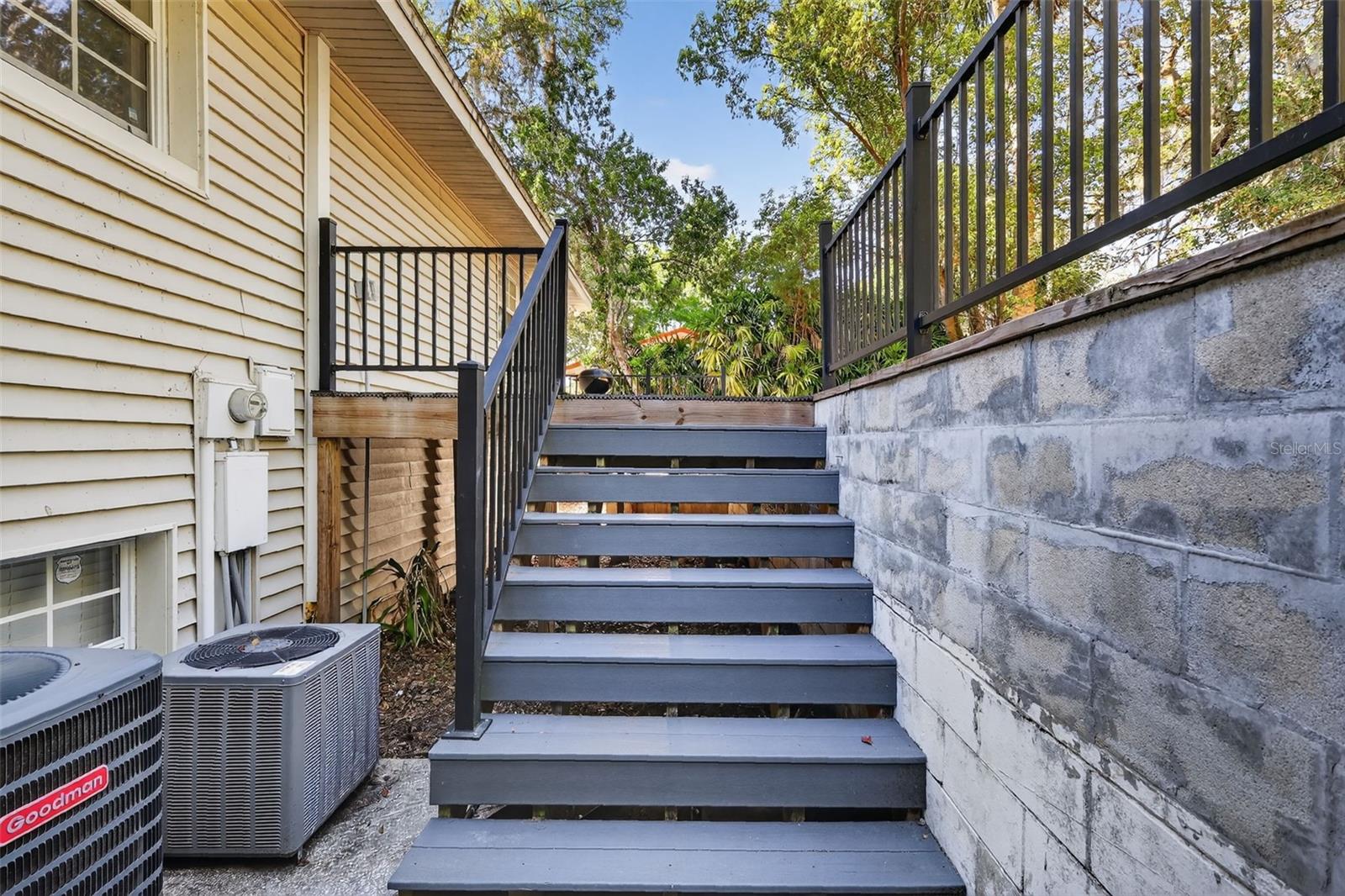 EUSTIS HOGAN TERRACE - Residential