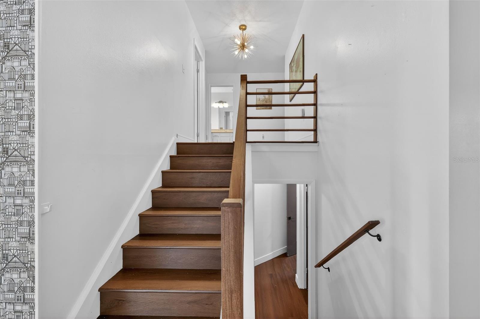 EUSTIS HOGAN TERRACE - Residential