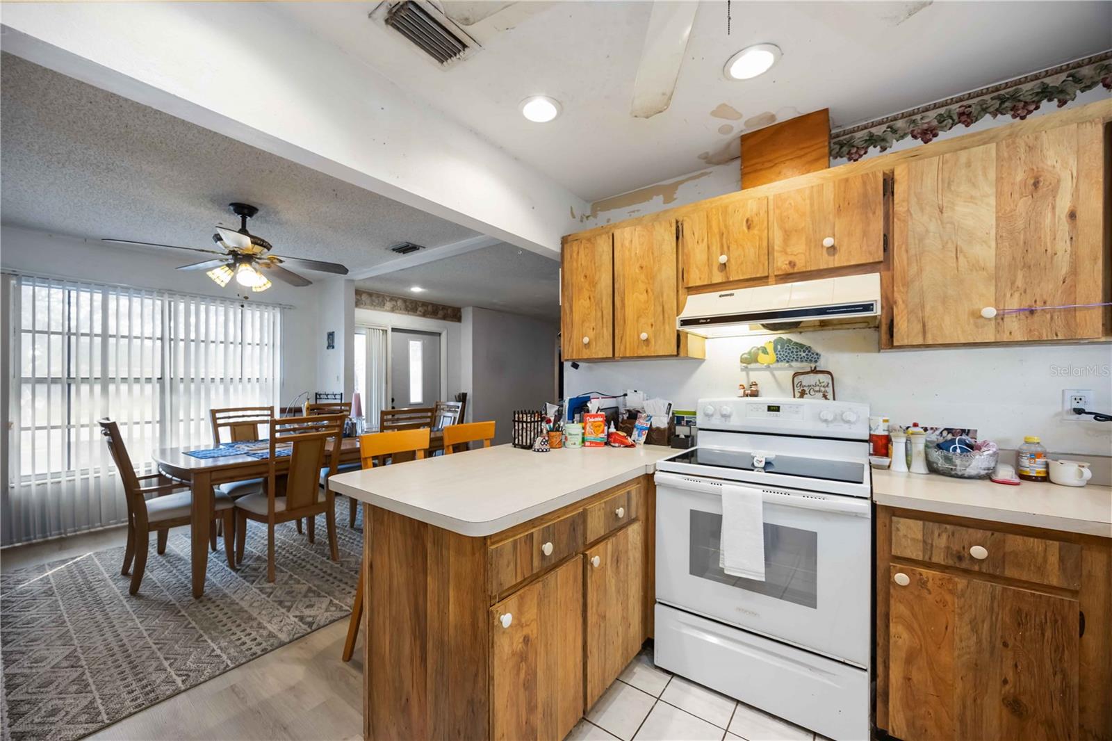 SANDPOINTE 4TH ADD - Residential