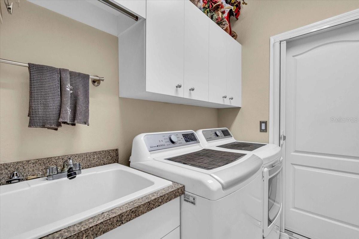 AUBURN WOODS - Residential