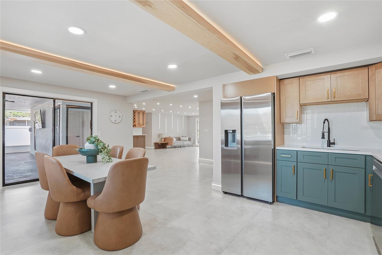 MARTHAS VINEYARD - Residential